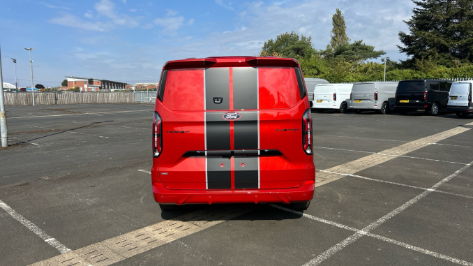 Ford Transit Custom 320 L1 Petrol Fwd 2.5 PHEV 232ps H1 Double Cab Van Sport Auto - Image 11